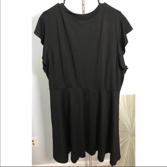NWOT CITY CHIC Frill Shoulder Dress Size M/18 - Picture 8 of 11